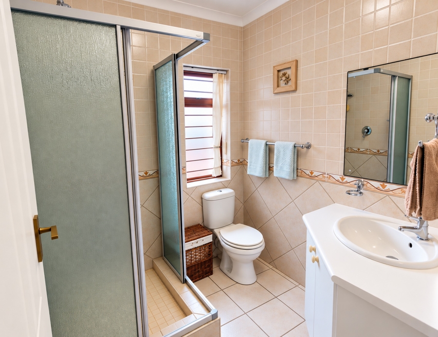 3 Bedroom Property for Sale in The Island Western Cape